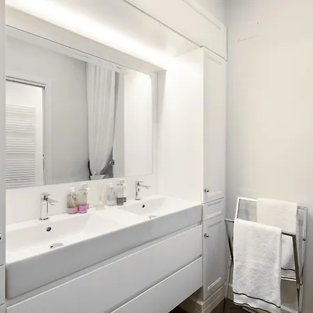 아파트 Carthusia *